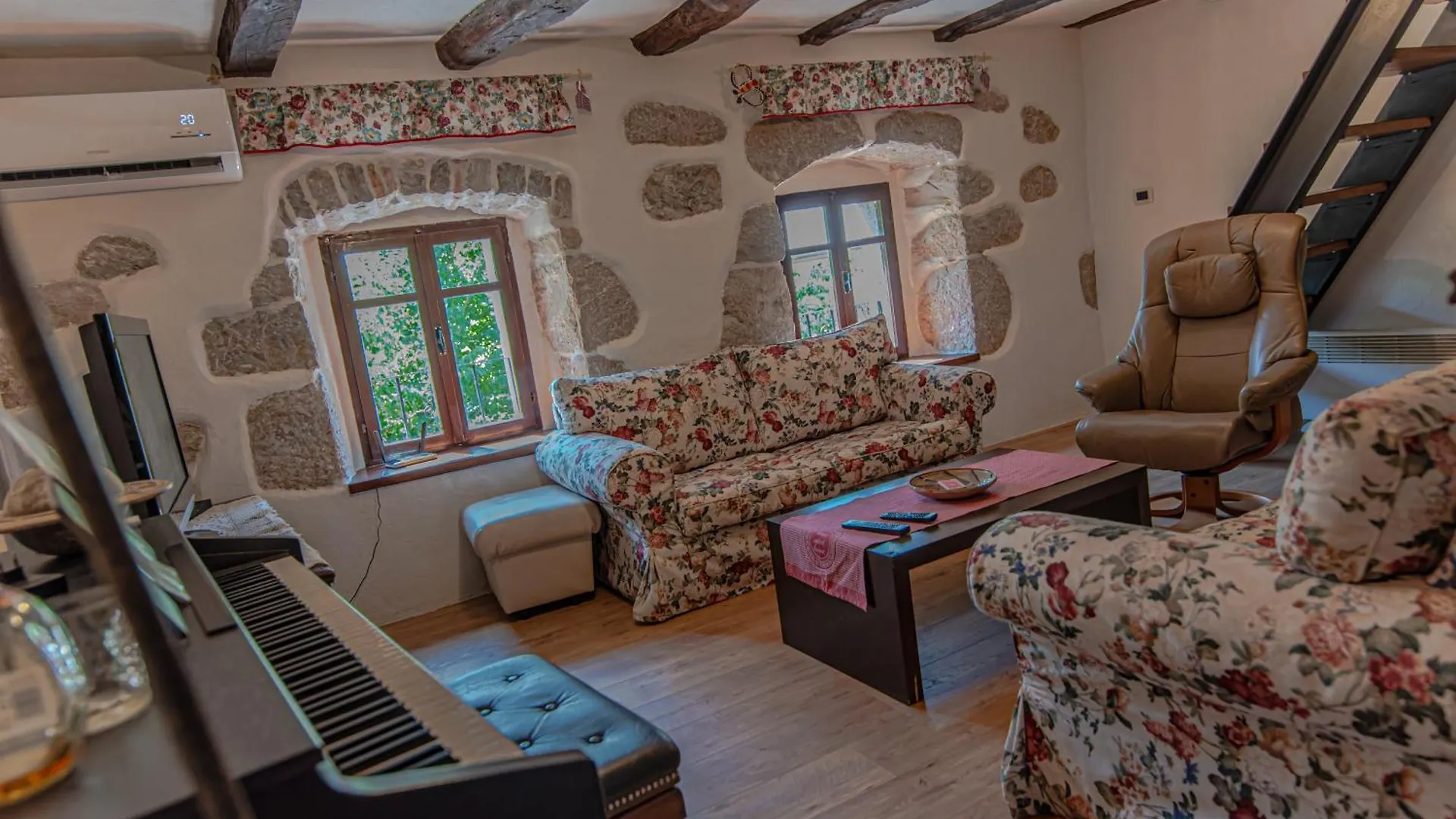 Dom wakacyjny Willa Spod Korit - Brgudac, Opatija With Hot Tub And Free Parking