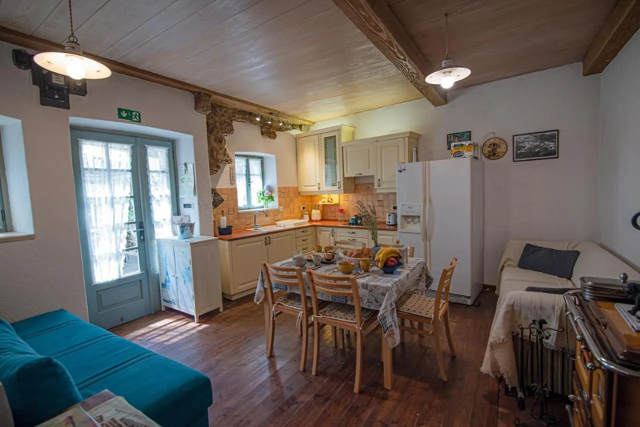 Willa Spod Korit - Brgudac, Opatija With Hot Tub And Free Parking Dom wakacyjny Brgudac